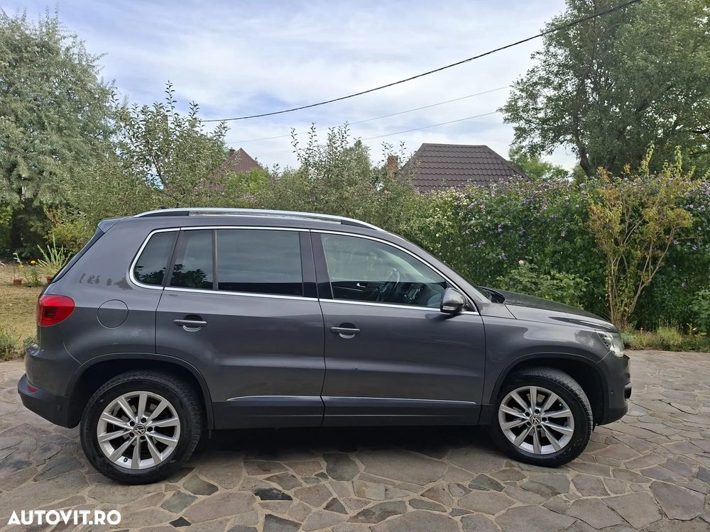 Volkswagen Tiguan 2.0 TDI 4Motion DSG Sport & Style - 4