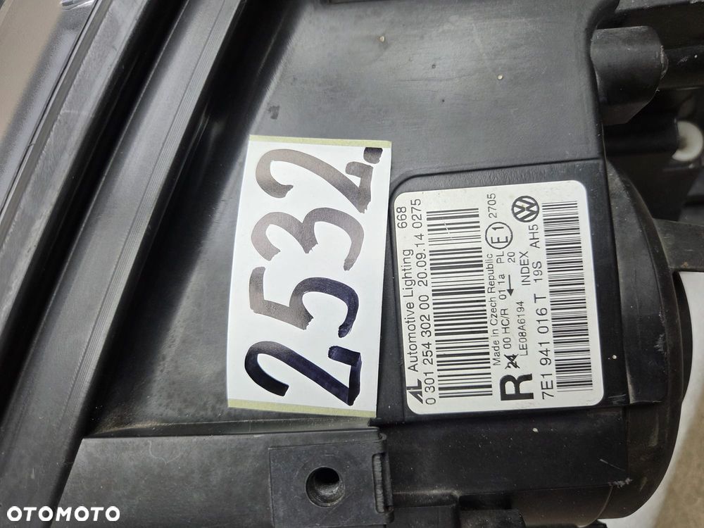 Volkswagen transporter T5 lift  09-15r 7E1941016T lampa prawy przód zwykła - 10