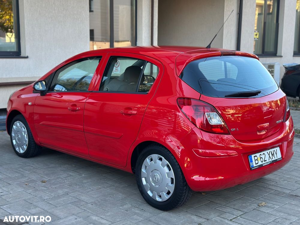 Opel Corsa 1.2i Cosmo - 5