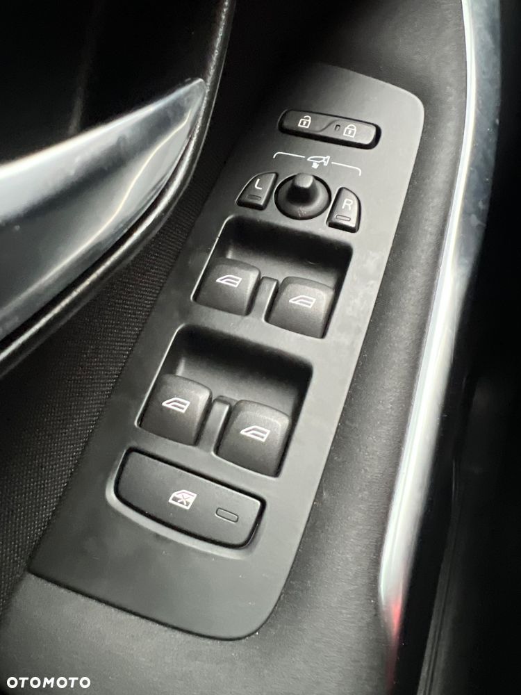 Volvo V40 D3 Geartronic Inscription - 36