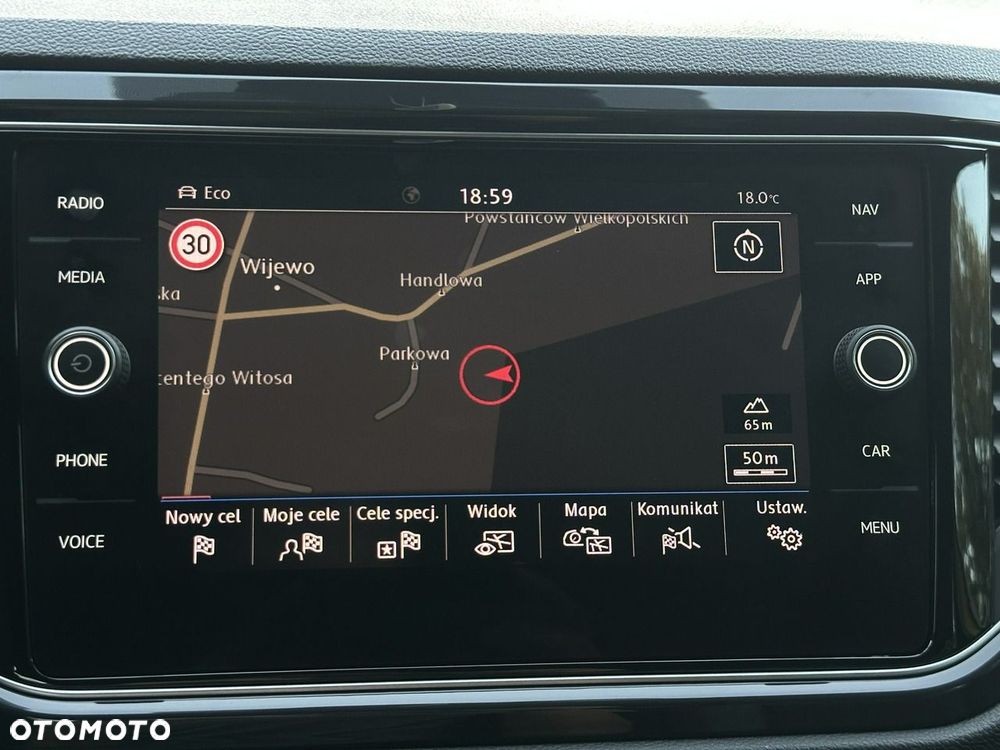 Volkswagen T-Roc - 23