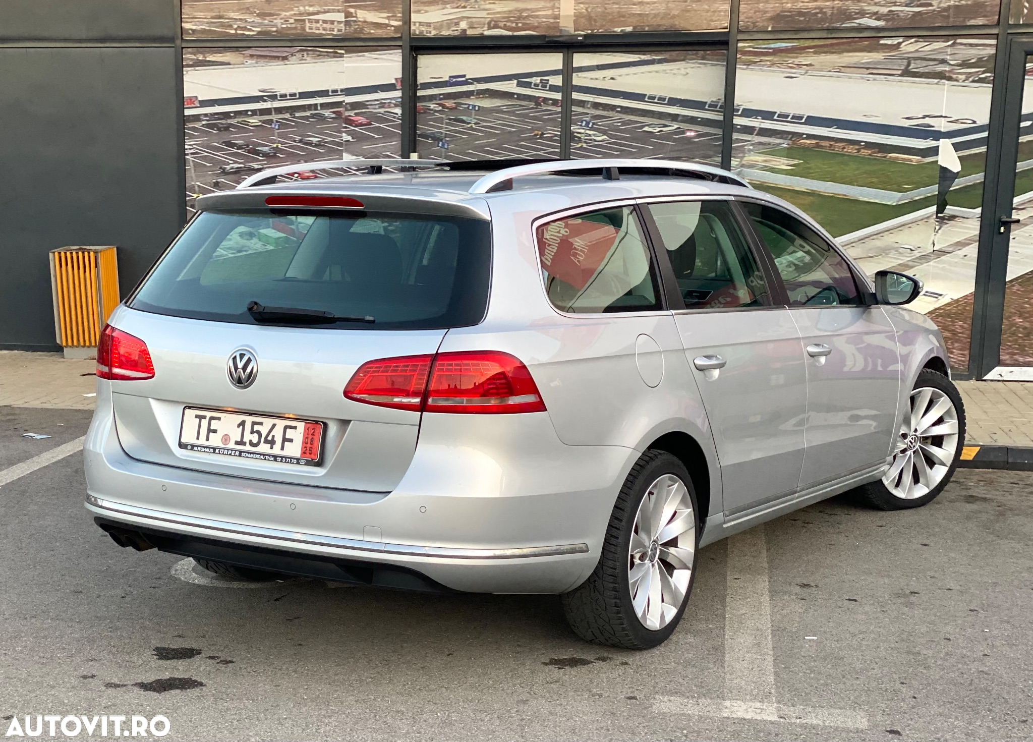 Volkswagen Golf 2.0 TDI BlueMotion Technology Highline - 4