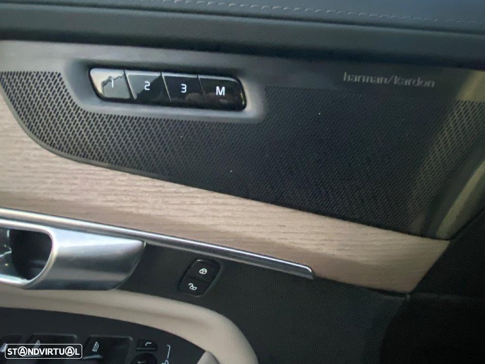 Volvo XC 90 2.0 T8 PHEV Plus Bright AWD - 28
