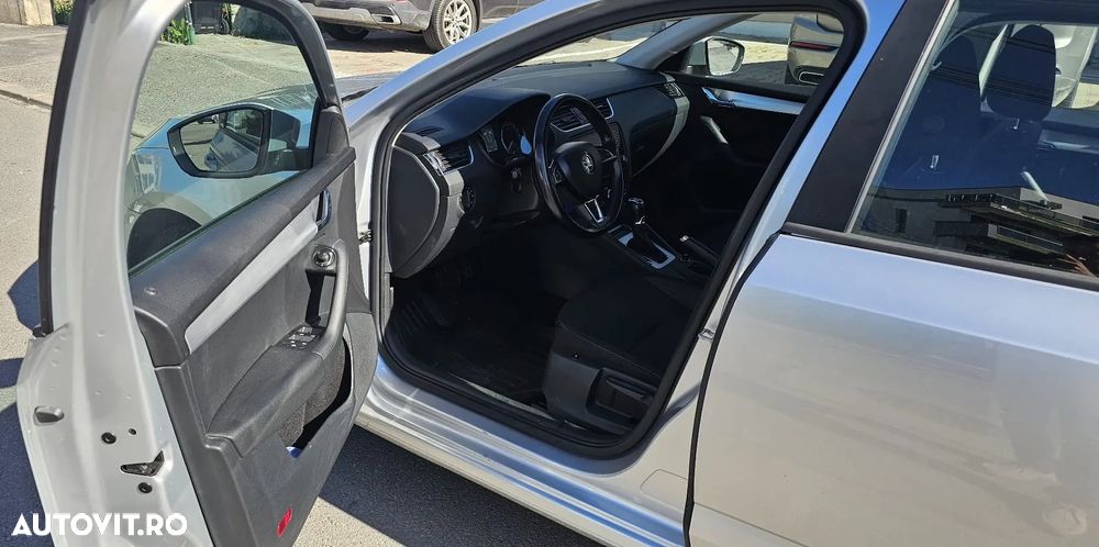 Skoda Octavia 1.6 TDI DSG Ambition - 8
