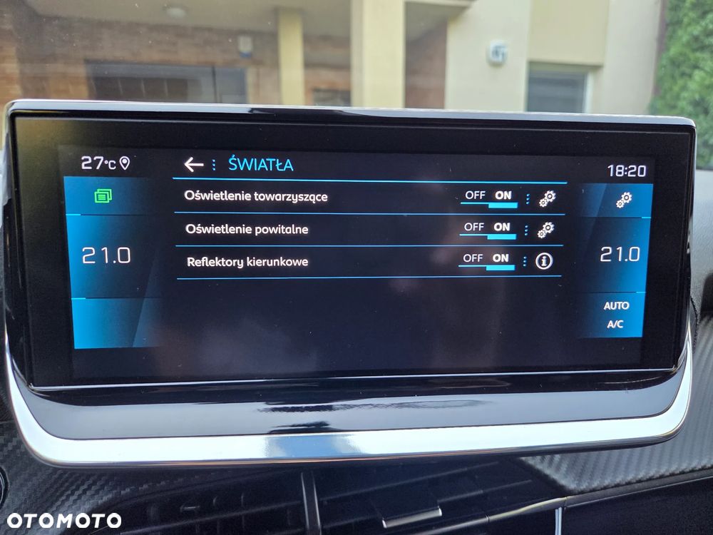 Peugeot 2008 1.5 BlueHDi Allure S&S EAT8 - 28