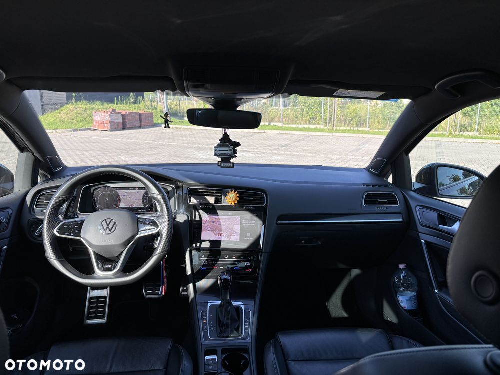 Volkswagen Golf - 13