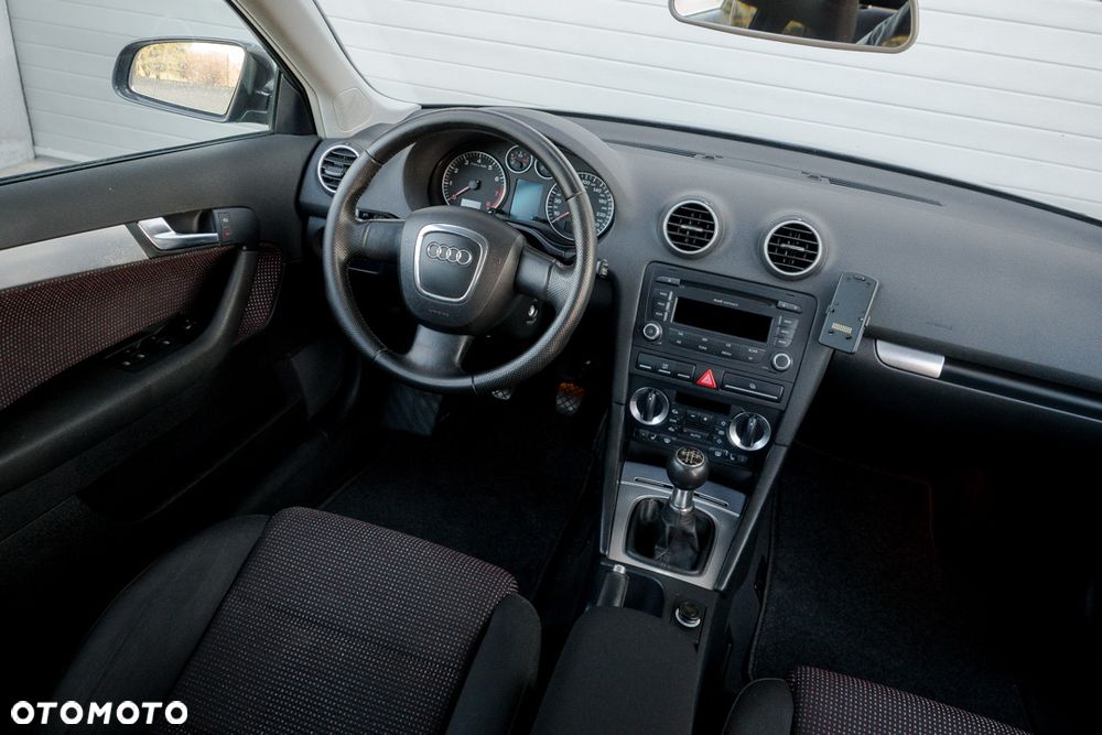 Audi A3 Sportback 1.6 Attraction - 36