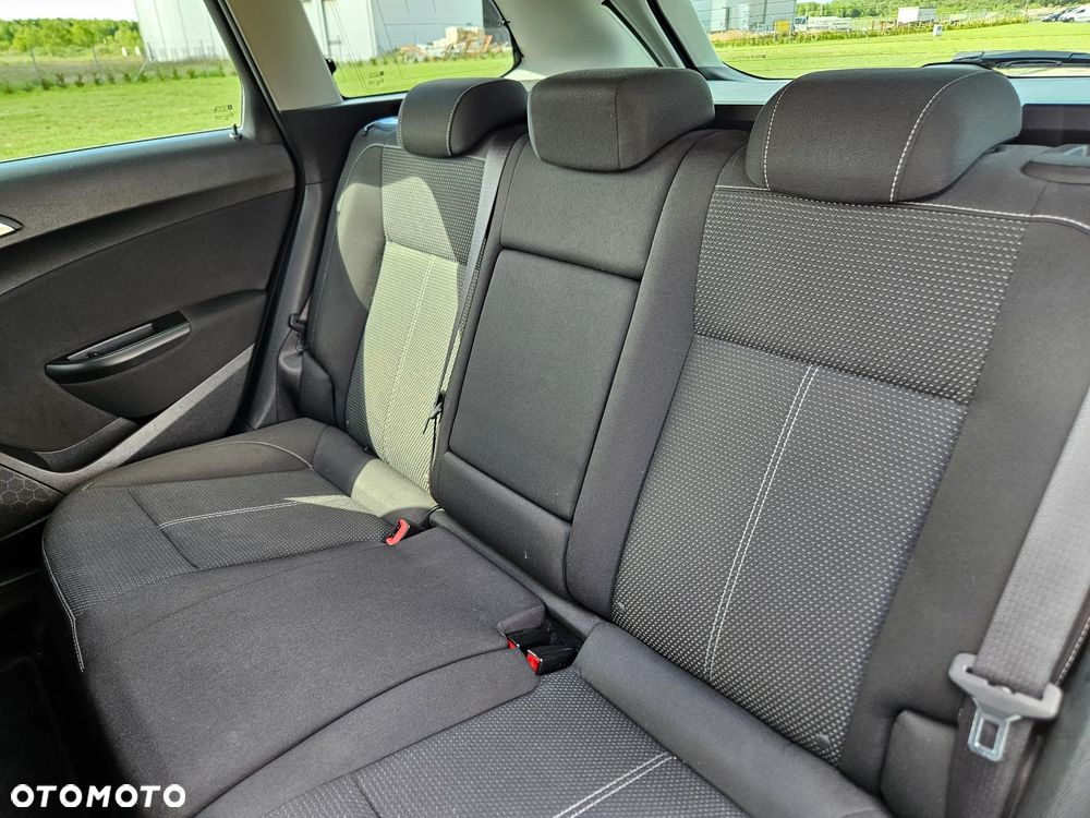 Opel Astra 1.6 T SIDI Sport S&S - 13
