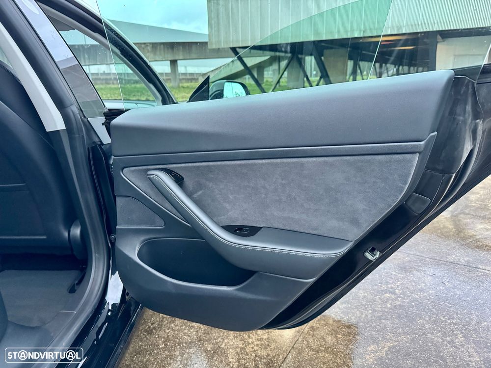 Tesla Model 3 Standard Range Plus RWD - 36