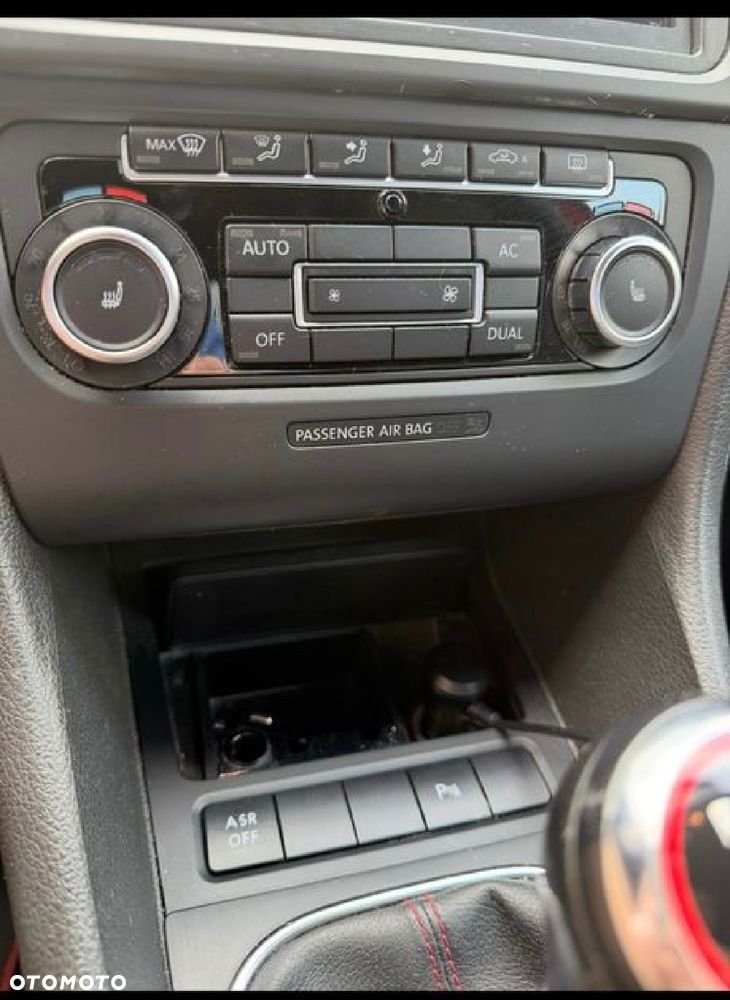 Volkswagen Golf - 10