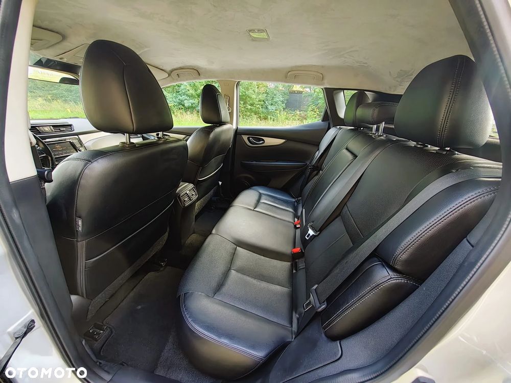 Nissan Rogue - 16