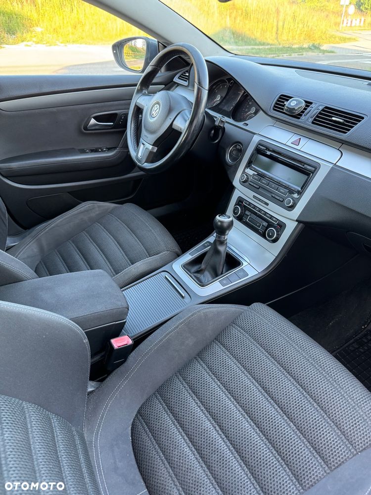 Volkswagen Passat CC - 8