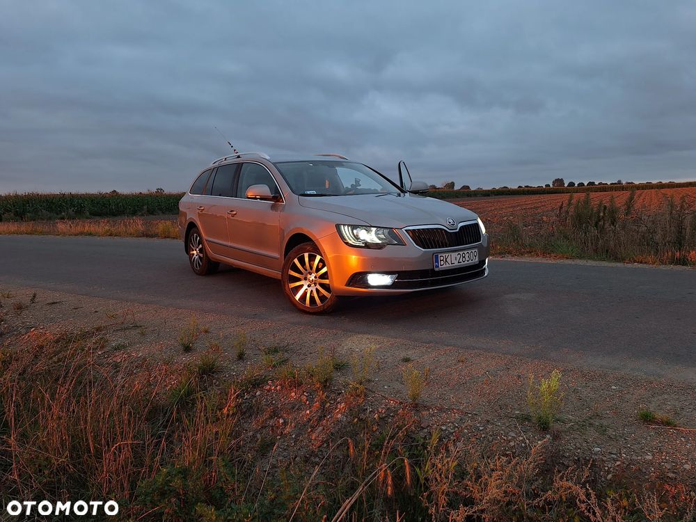 Skoda Superb 2.0 TDI 4x4 Platinum DSG - 1