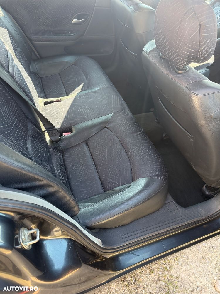 Renault Laguna Estate 1.9 dCi Expression - 15