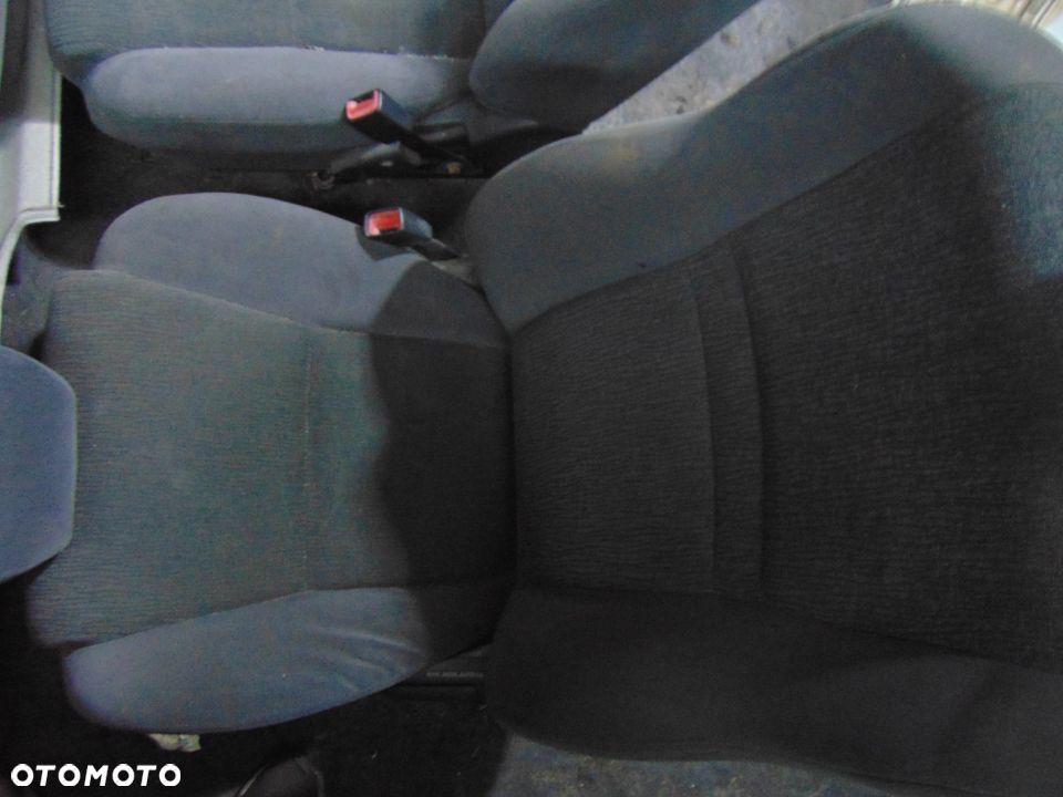 Fotele srodek Toyota corolla e12 - 3