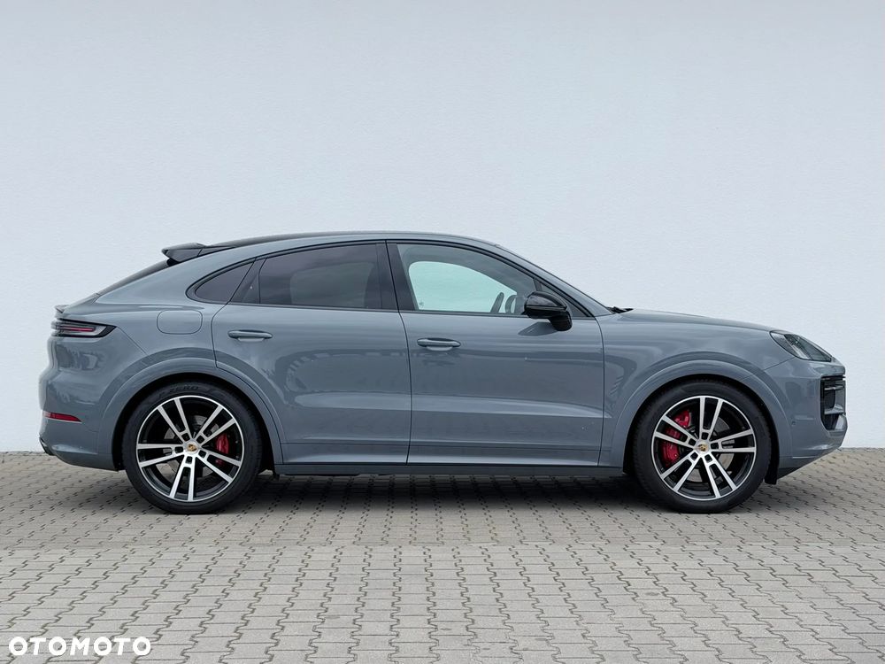 Porsche Cayenne - 8
