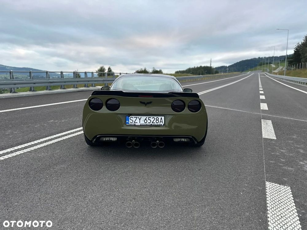 Chevrolet Corvette 6.0 V8 - 12