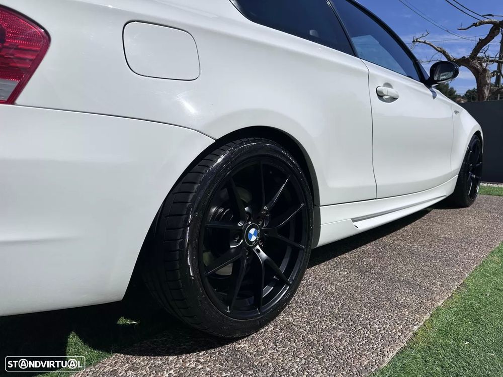 BMW 120 d Limited Edition Lifestyle c/ M Sport Pack - 19