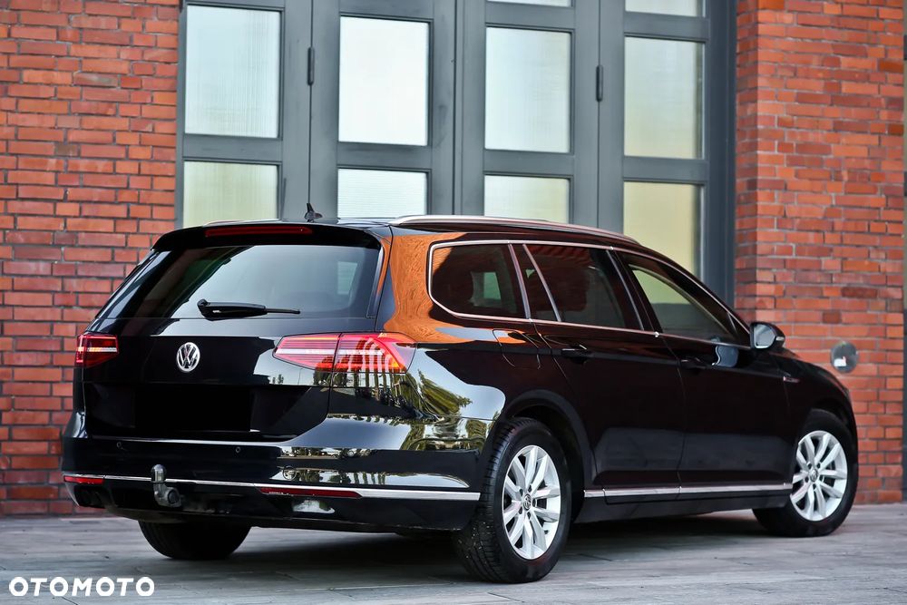 Volkswagen Passat Variant 2.0 TDI SCR 4Motion DSG Highline - 15