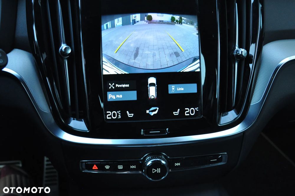 Volvo V60 D4 R-Design - 34