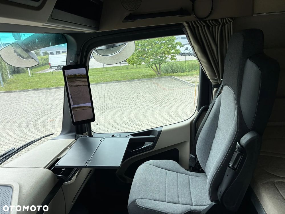 Mercedes-Benz Actros - 7