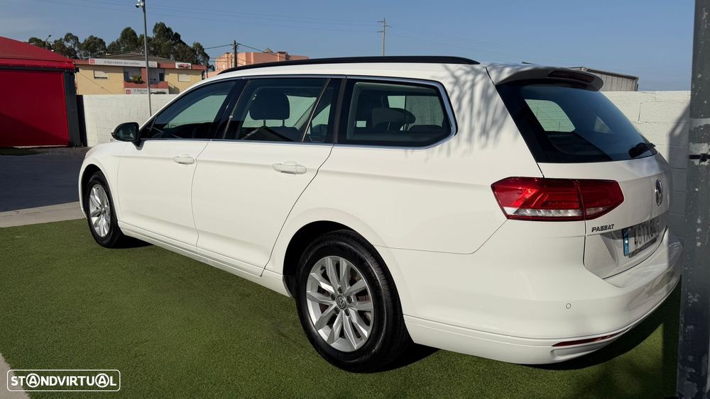 VW Passat Variant 1.6 TDI Highline - 11