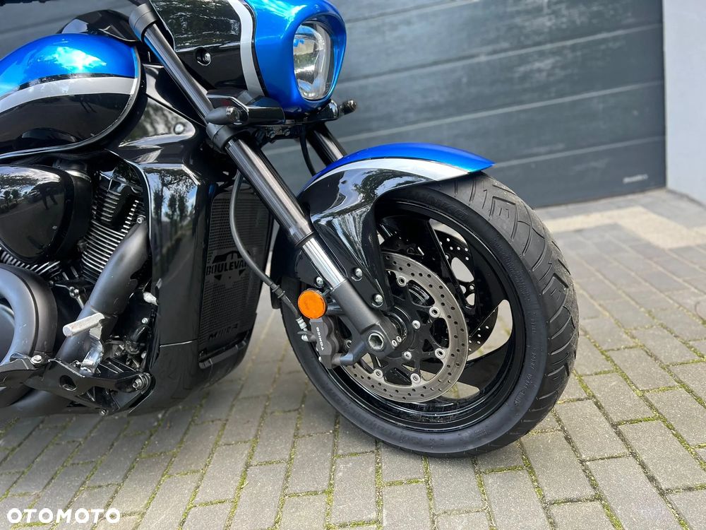 Suzuki Boulevard - 16