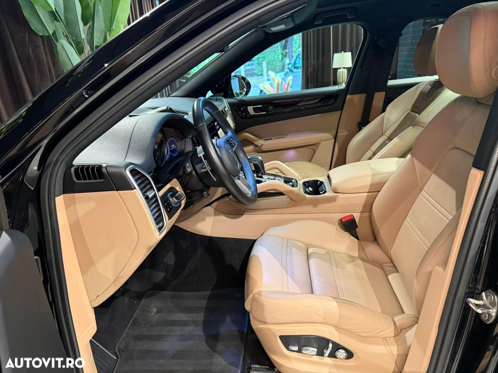 Porsche Cayenne Coupe - 14