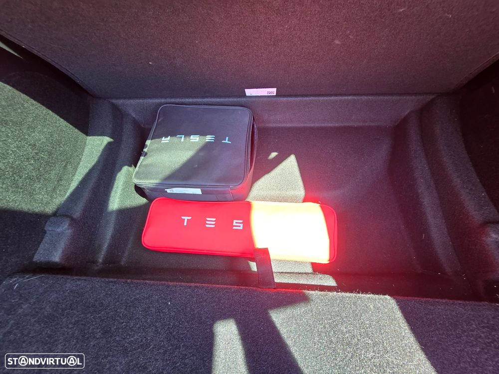 Tesla Model Y Long Range Tração Integral - 15