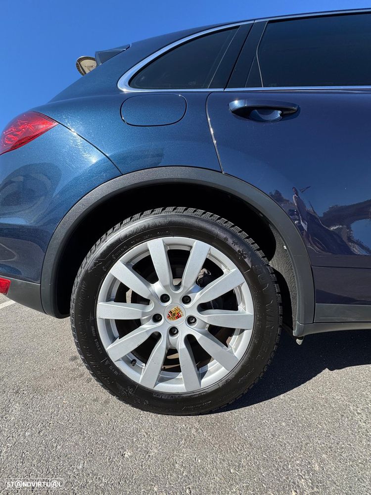 Porsche Cayenne - 14