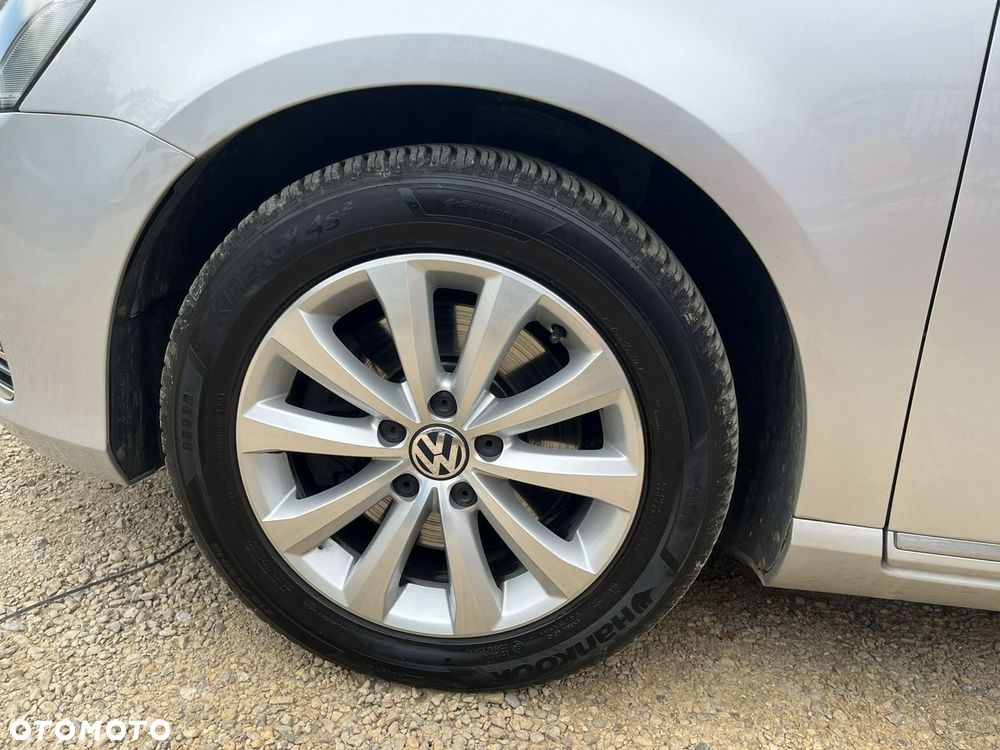 Volkswagen Passat - 9