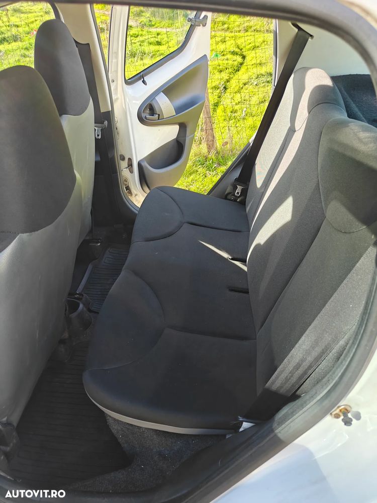 Toyota Aygo - 10