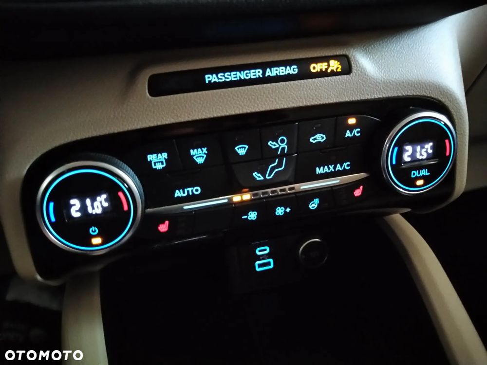 Ford Kuga - 11