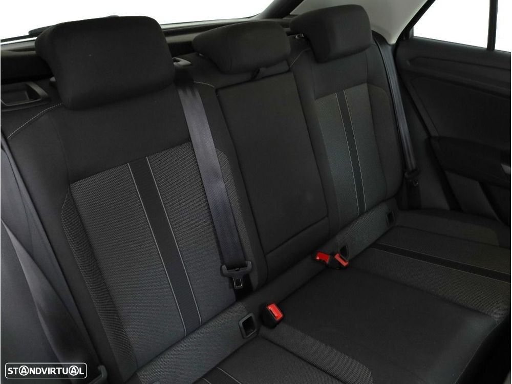 VW T-Roc 1.0 TSI Urban - 22