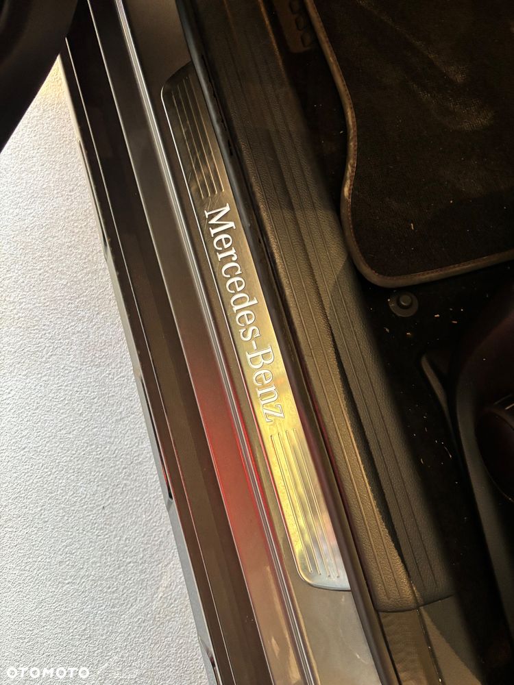 Mercedes-Benz GLA 200 7G-DCT AMG Line - 15