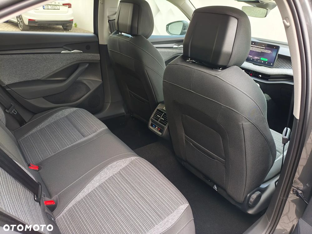 Skoda Superb 1.5 TSI mHEV Drive DSG - 14