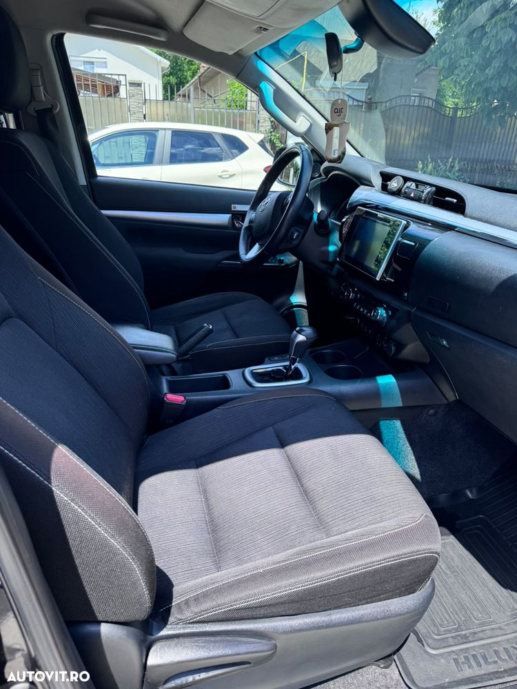 Toyota Hilux 4x4 Double Cab A/T Invincible - 20