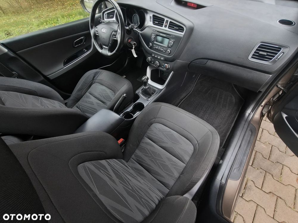 Kia Ceed - 14