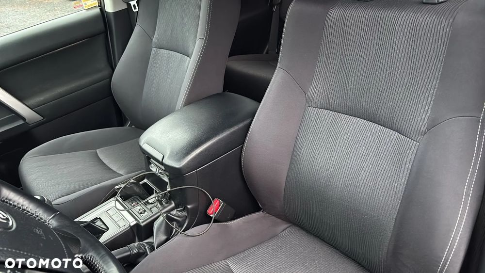 Toyota Land Cruiser LC 2.8 D-4D Prestige - 12