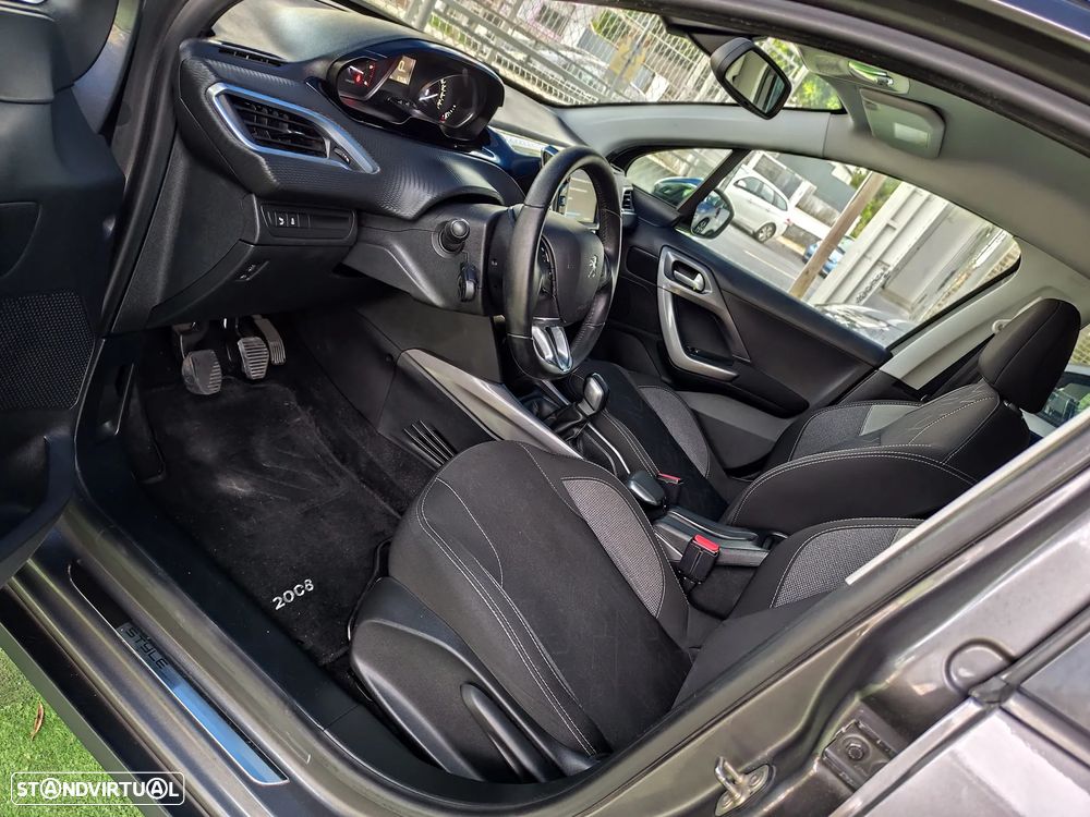 Peugeot 2008 1.6 BlueHDi Style - 19