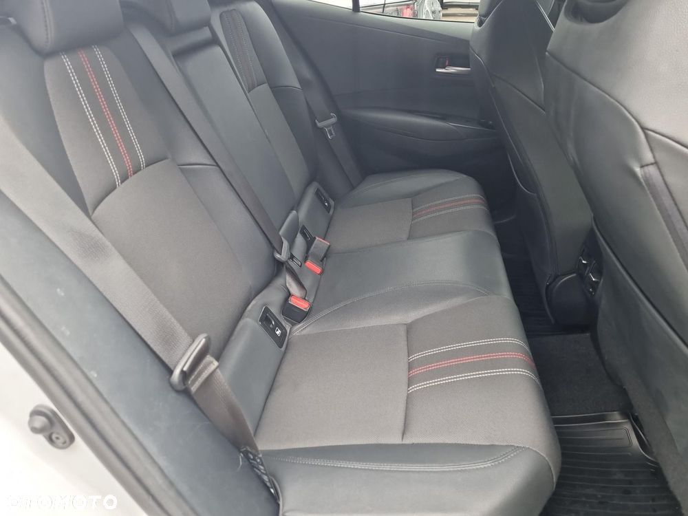 Toyota Corolla 2.0 Hybrid GR Sport - 11