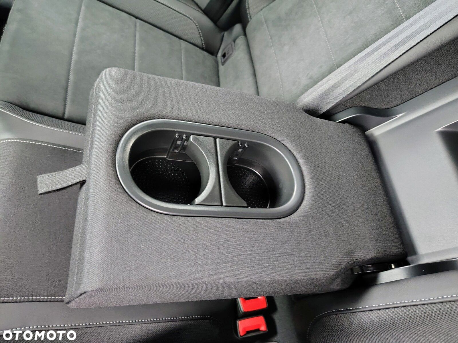 Volkswagen T-Roc - 22