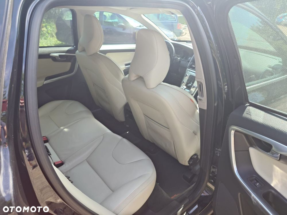 Volvo XC 60 D4 Drive-E Ocean Race - 16