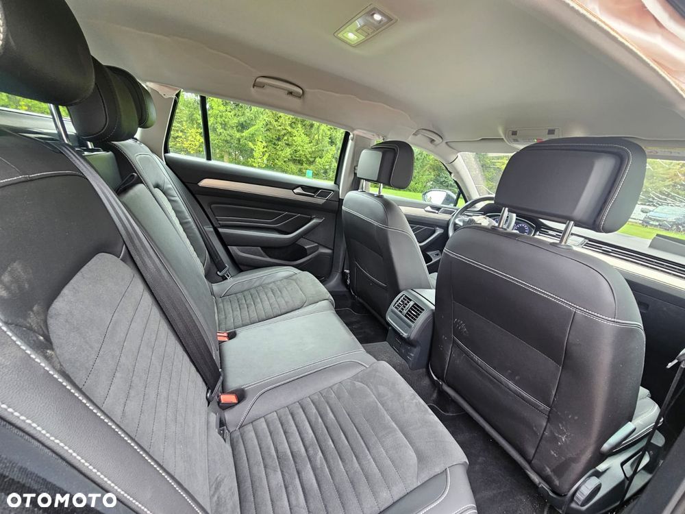 Volkswagen Passat - 22