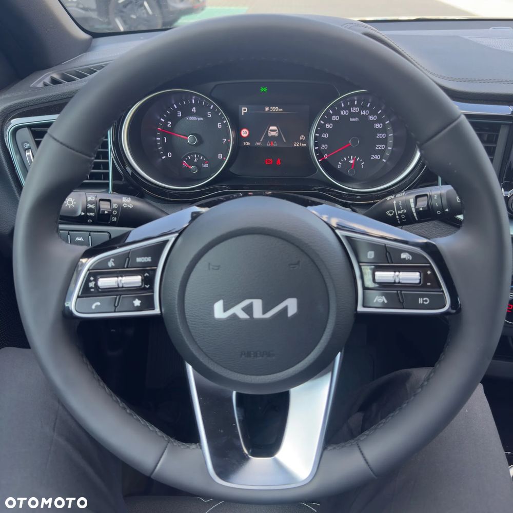 Kia XCeed 1.6 T-GDI Tribute DCT - 6