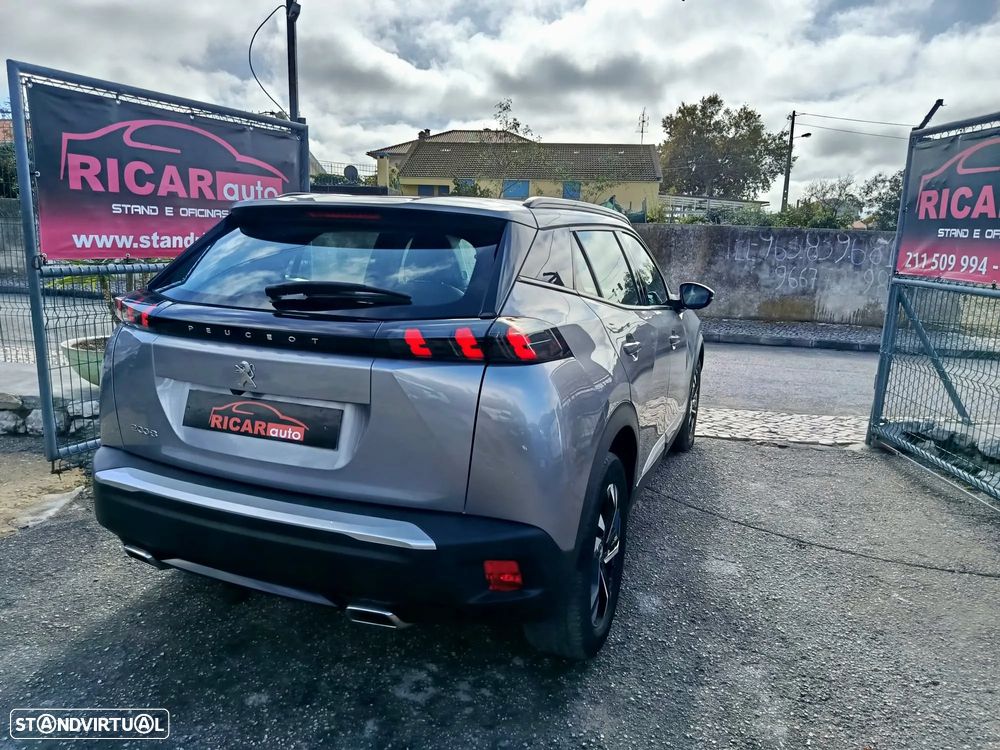Peugeot 2008 1.2 PureTech Allure - 4