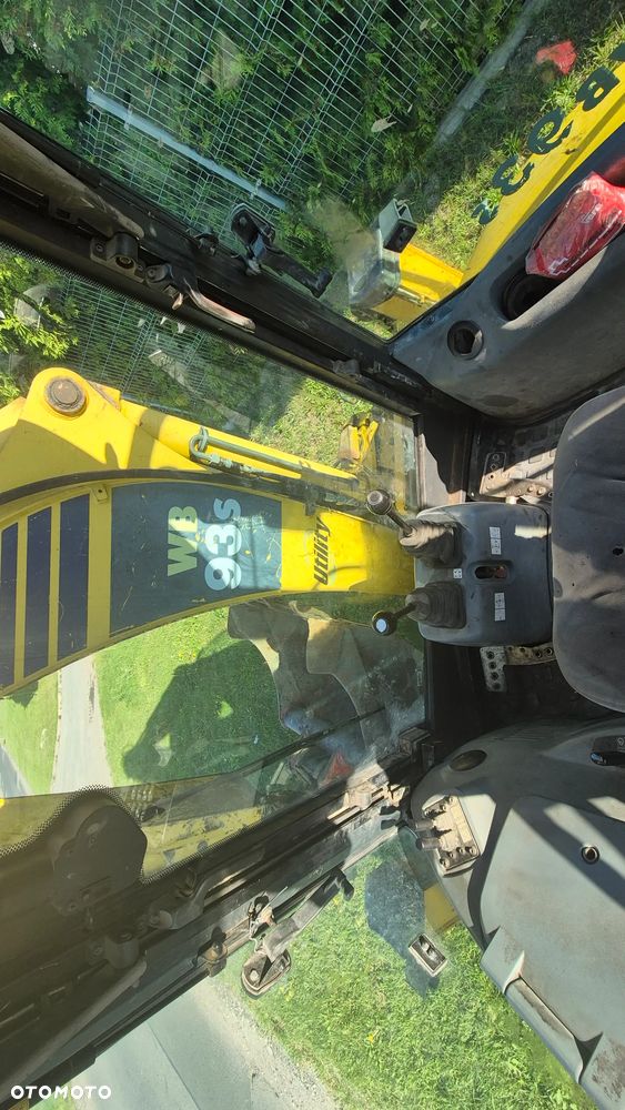 Komatsu WB93-S - 8