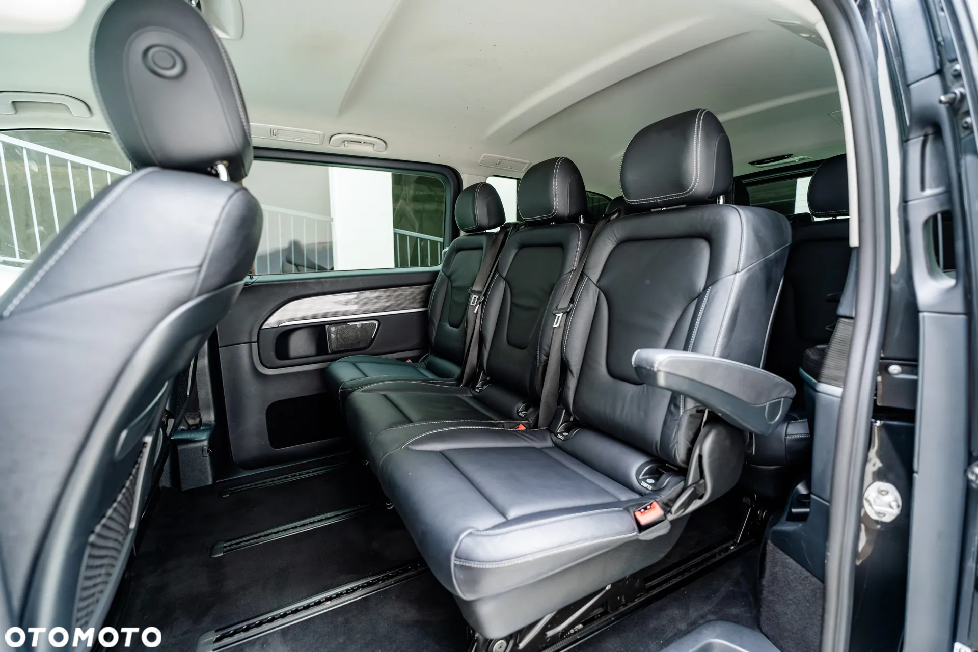 Mercedes-Benz Klasa V 300 d lang 4Matic 9G-TRONIC - 11