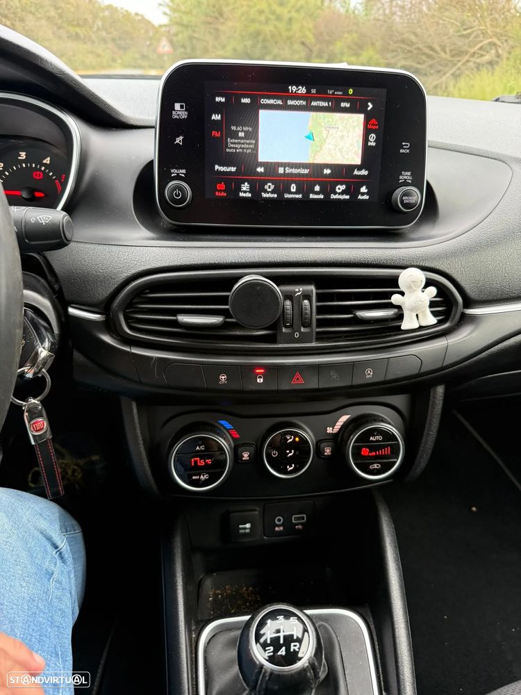 Fiat Tipo Station Wagon 1.3 M-Jet Lounge Tech J17 - 10
