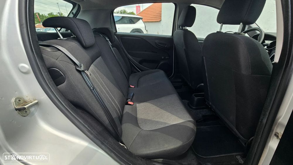 Fiat Punto 1.2 Lounge S&S - 26